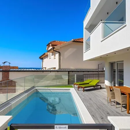 Luxury Two-Floor Apartment With Private Heated Pool, Garden And Sea View 1 *