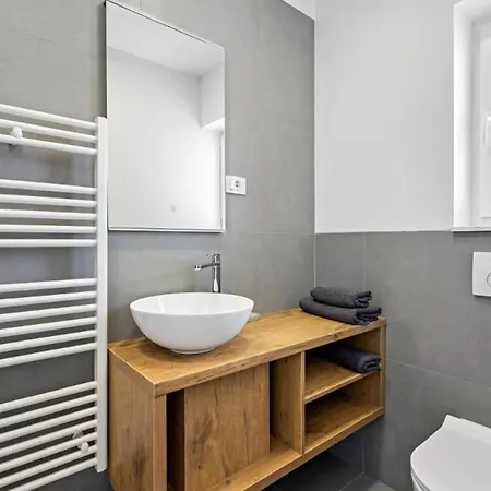 Daire Luxury Two-Floor Apartment With Private Heated Pool, Garden And Sea View 1 Primošten